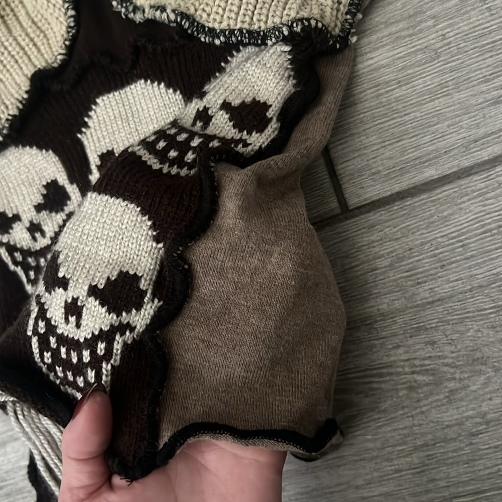 Escargot Handmade Up cycled Skull Tank Size Small - Picture 5 of 8